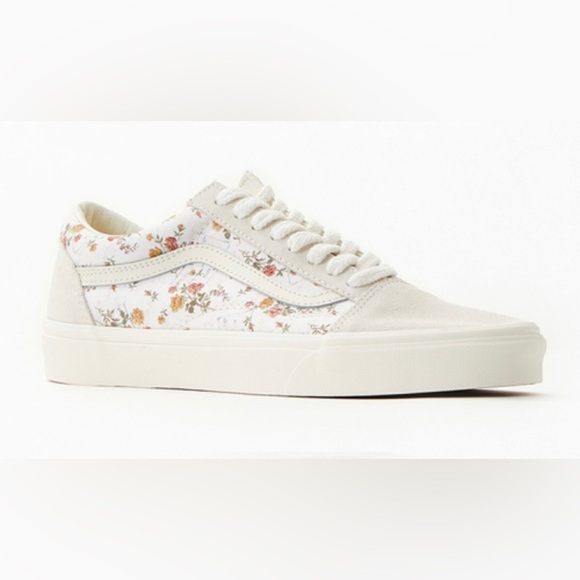 Women’s Vans Old Skool Floral Canvas Sneakers - Picture 1 of 8